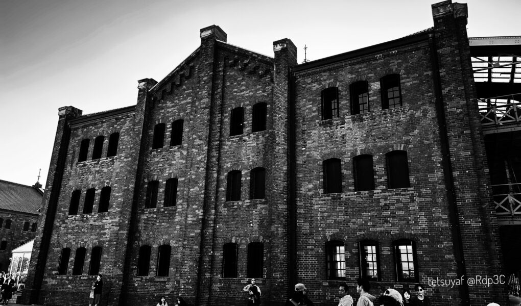 横浜赤レンガ倉庫 Yokohama Red Brick Warehouse black-and-white photograph