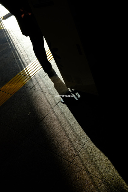 「人影」FUJIFILM X100VI f/16 1/34