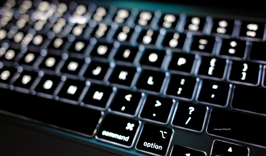 MacBook Air M4 USキーボード 夜景