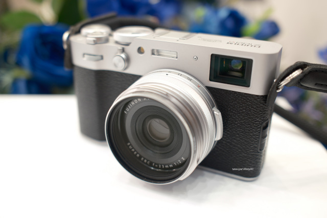 X100VI　プロテクトフィルターの掃除忘れててすみません、これが私のカメラです