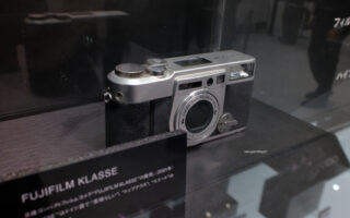 シーピープラス2025　富士フィルムが出してたフィルムカメラでは最後の一台だったんじゃなかったっけ？クラッセのシルバーモデル