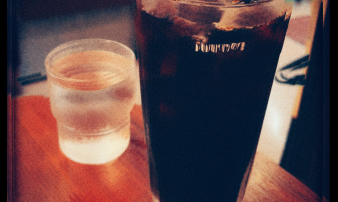 ドトールコーヒーのアイスコーヒーLサイズ