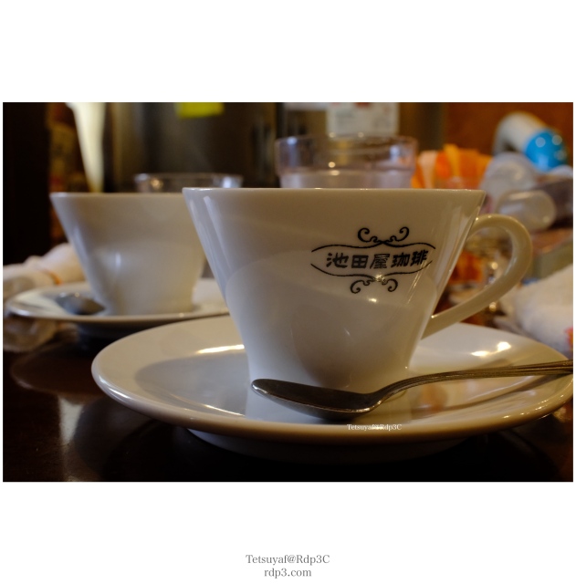 布施の池田屋珈琲店（X100VI）